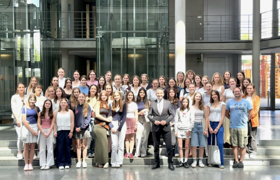 Besuch der Klosterschule Wald im Deutschen Bundestag